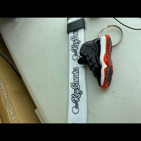 Keychain sneakers 3D - Picture 12 of 15